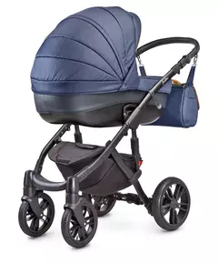 Donkerblauwe kinderwagen met accessoires